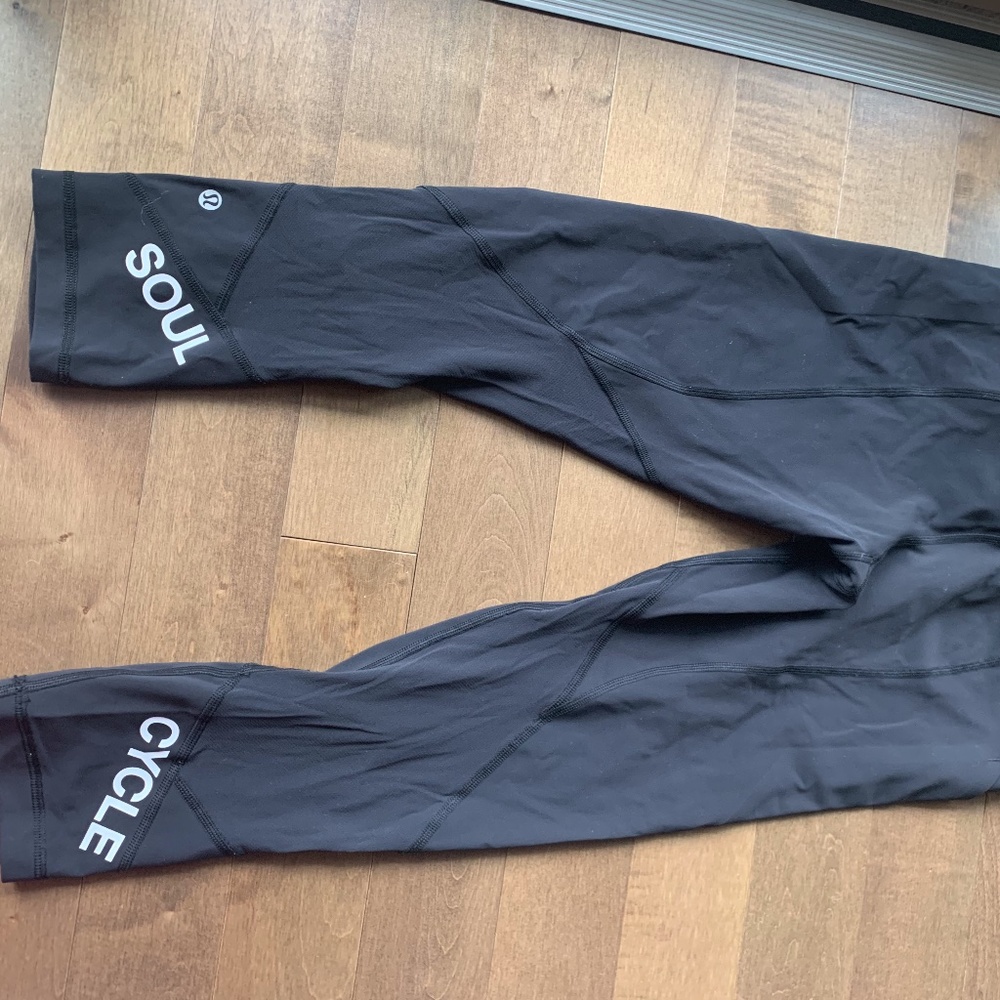 SoulCycle X Lululemon Cropped Leggings